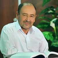 حسین دانش