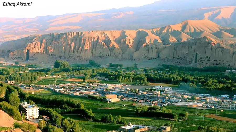 بامیان /Bâmyân/