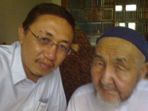 اکبری، عبدالصمد (۱۳۱۱ ش)